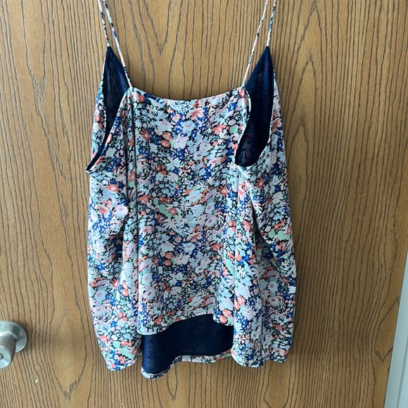 Loft Top - Picture 4 of 4